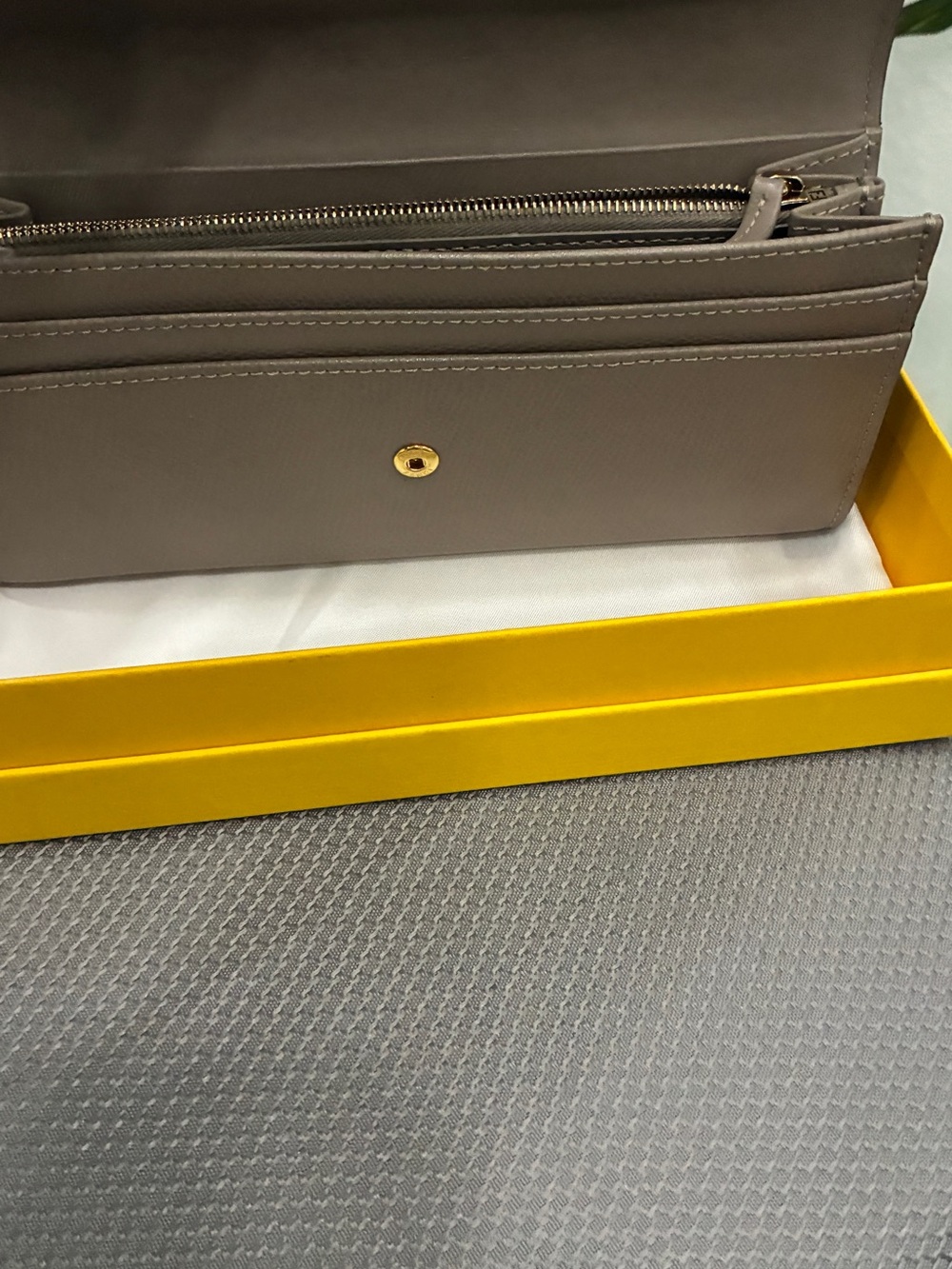 Authentic F Is Fendi Continental Flap Wallet-preowned with COA - Picture 2 of 8